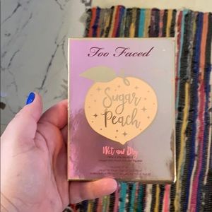 Too Faced Sugar Peach blush&highlighter palette